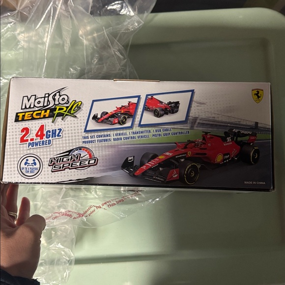 Maisto Racing Remote Control Vehicle 1:24 Scale Ferrari - Picture 3 of 3
